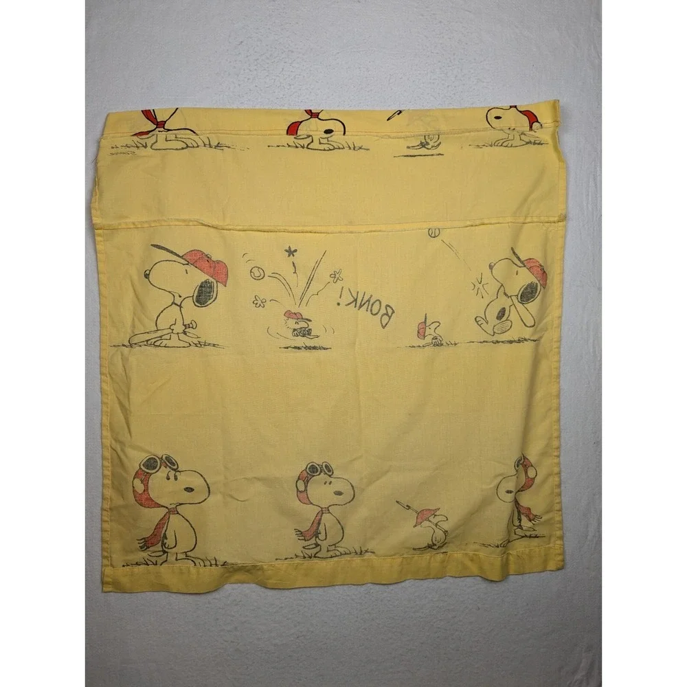 Peanuts Snoopy‎ Yellow Baseball Curtain Panel About 38x38 Inch